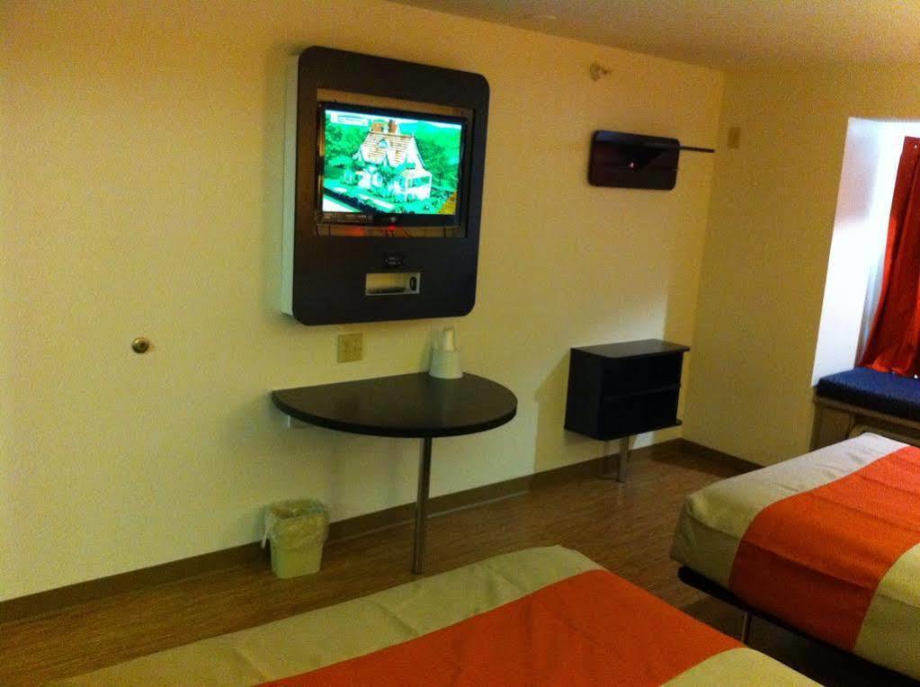 Motel 6 Indianapolis Carmel Luaran gambar